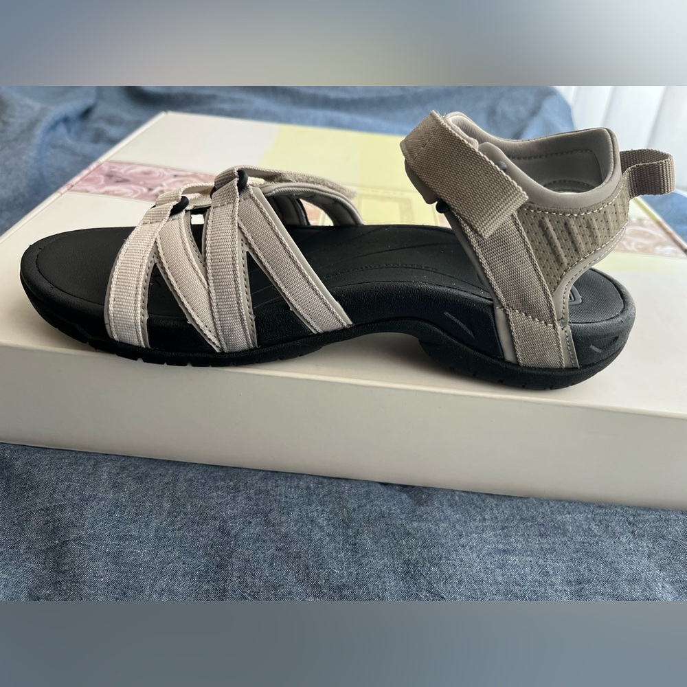 Brand New Teva Women's Tirra Sport Hiking Sandal, never worn!! So comfy! Sze 9❤️ - Picture 6 of 12